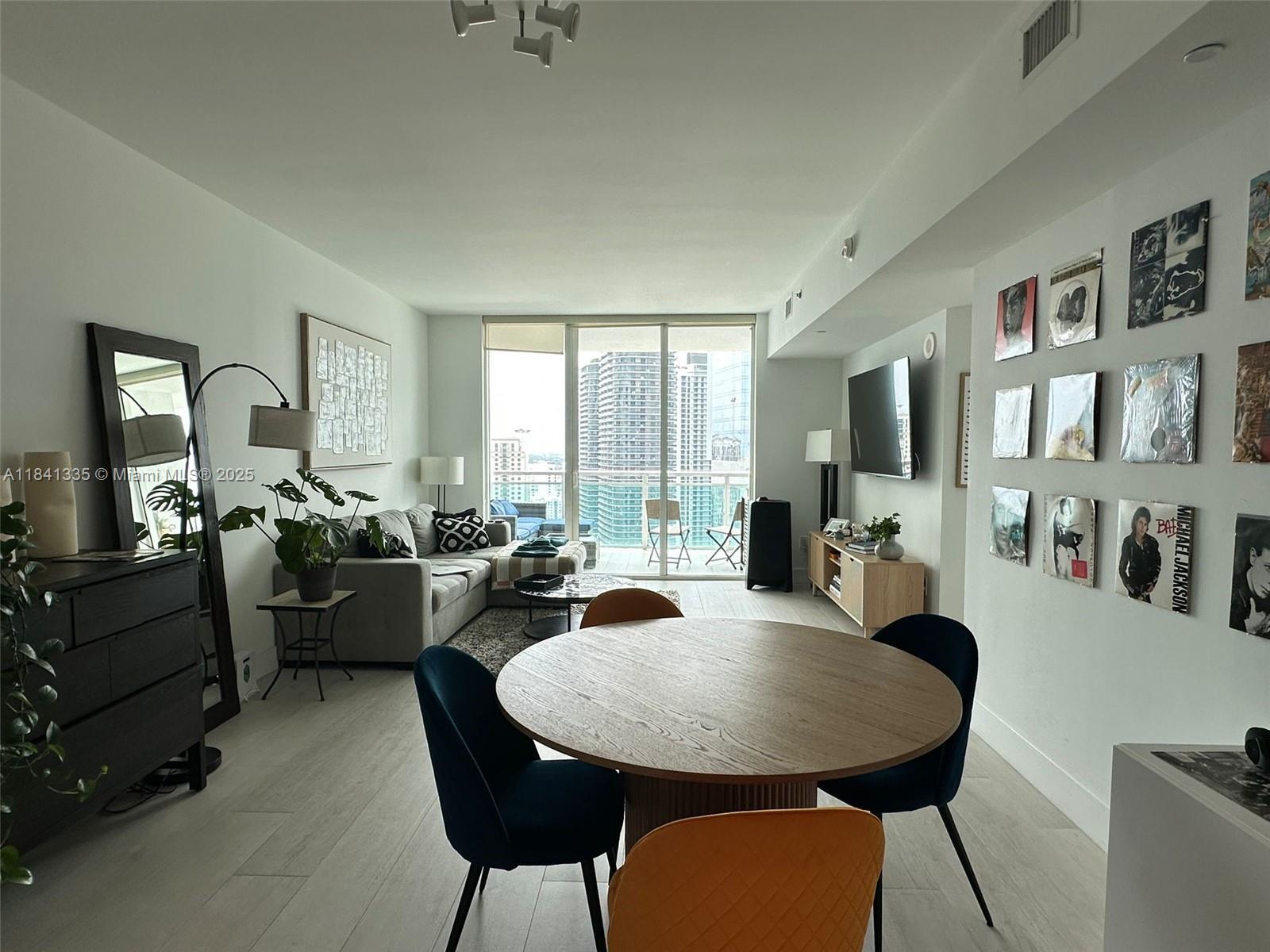 Property Photo: 950 Brickell Bay Dr 3500 FL 33131