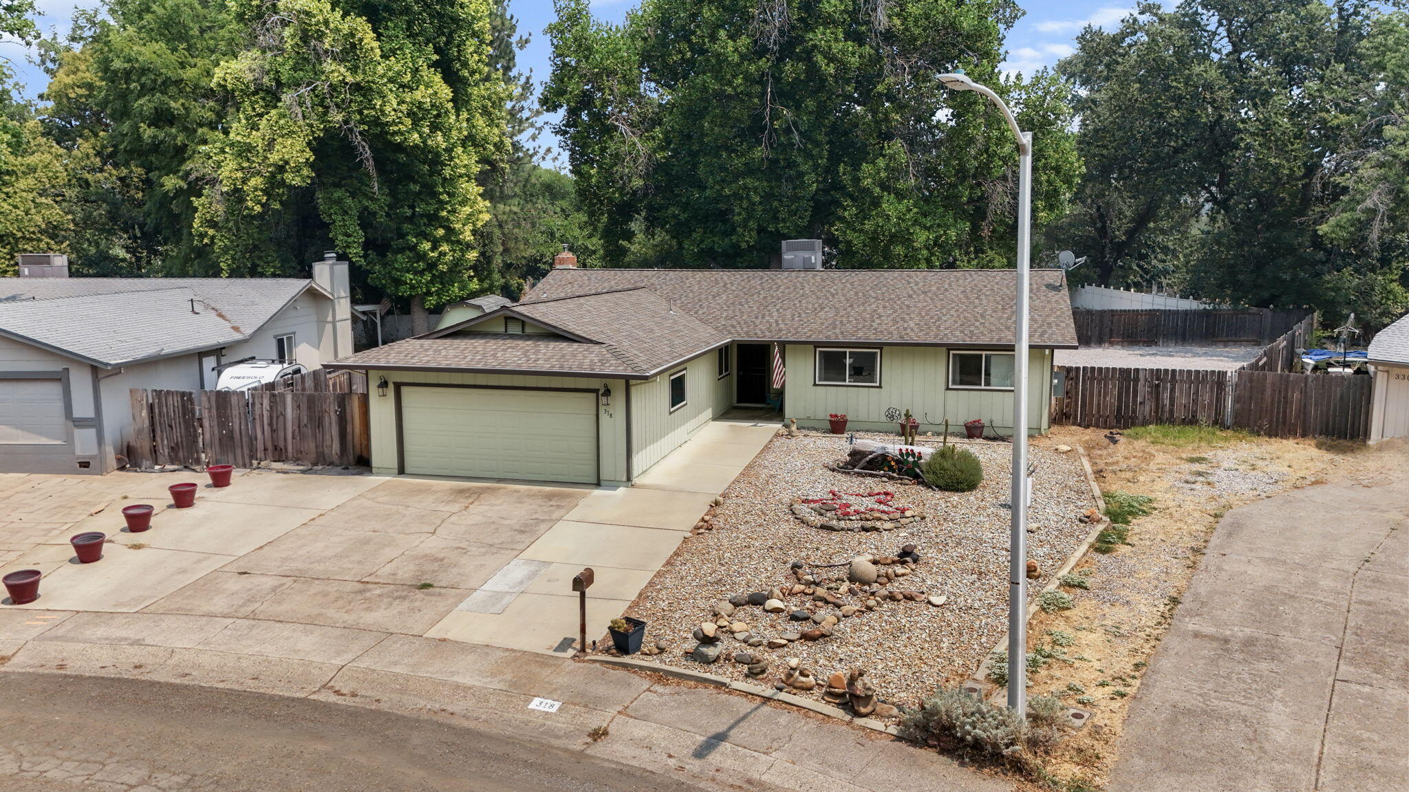 318 Newport Drive  Redding CA 96001 photo