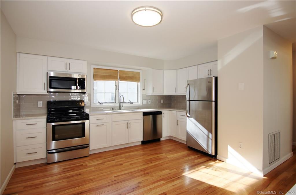 Property Photo:  14 Dora Street 2  CT 06902 