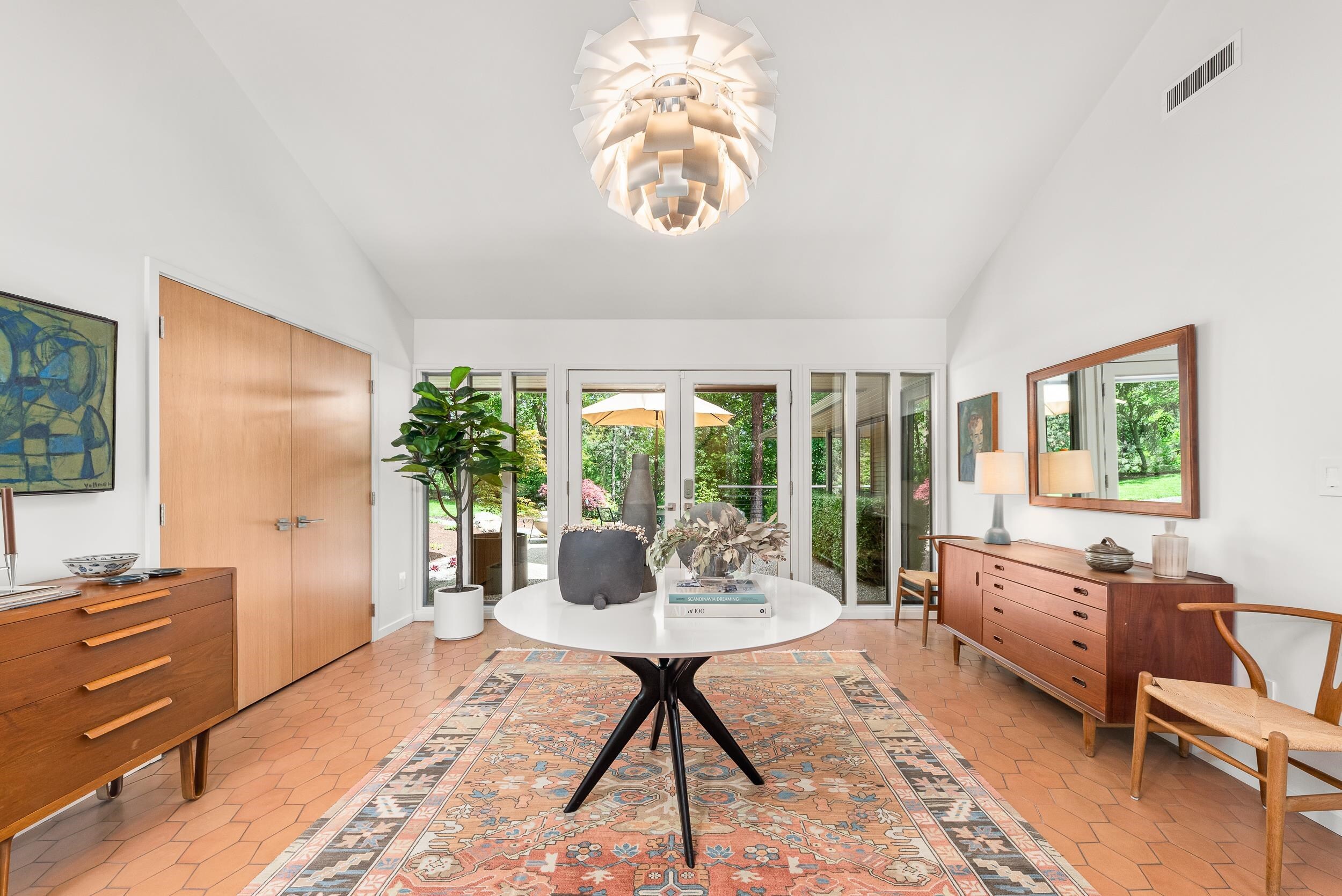 Property Photo:  2127 S Helena St  WA 99203 