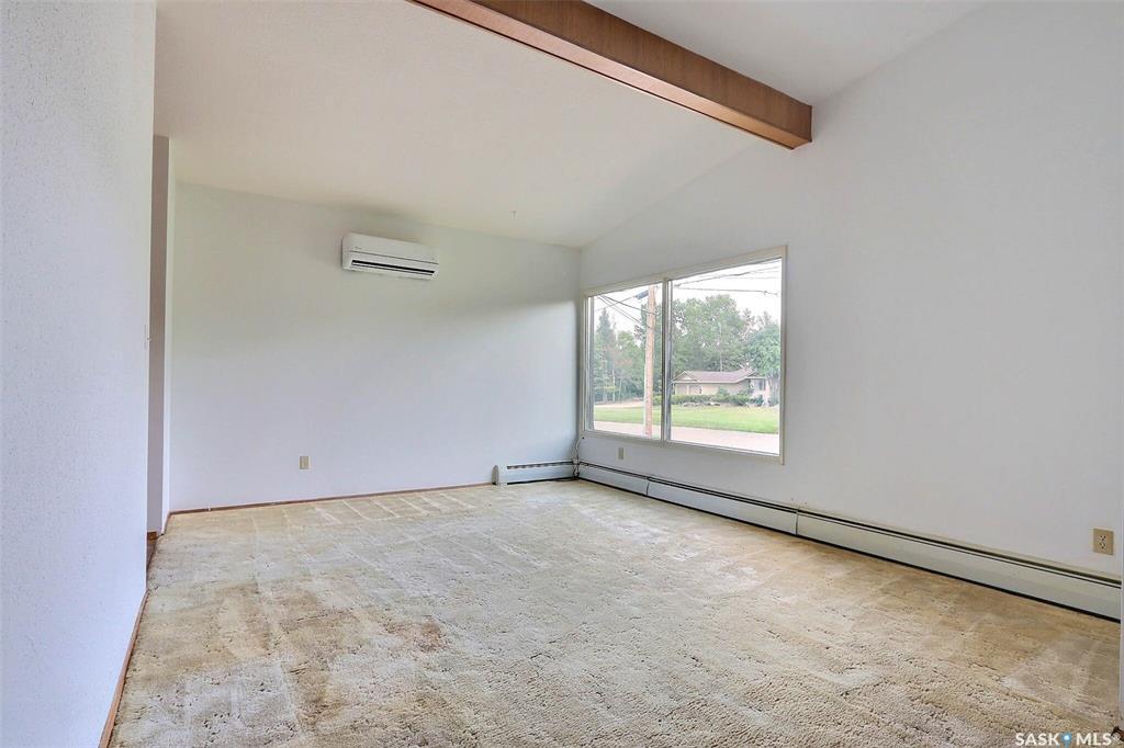 Property Photo: 1220 6th Street E SK S6V 0P7