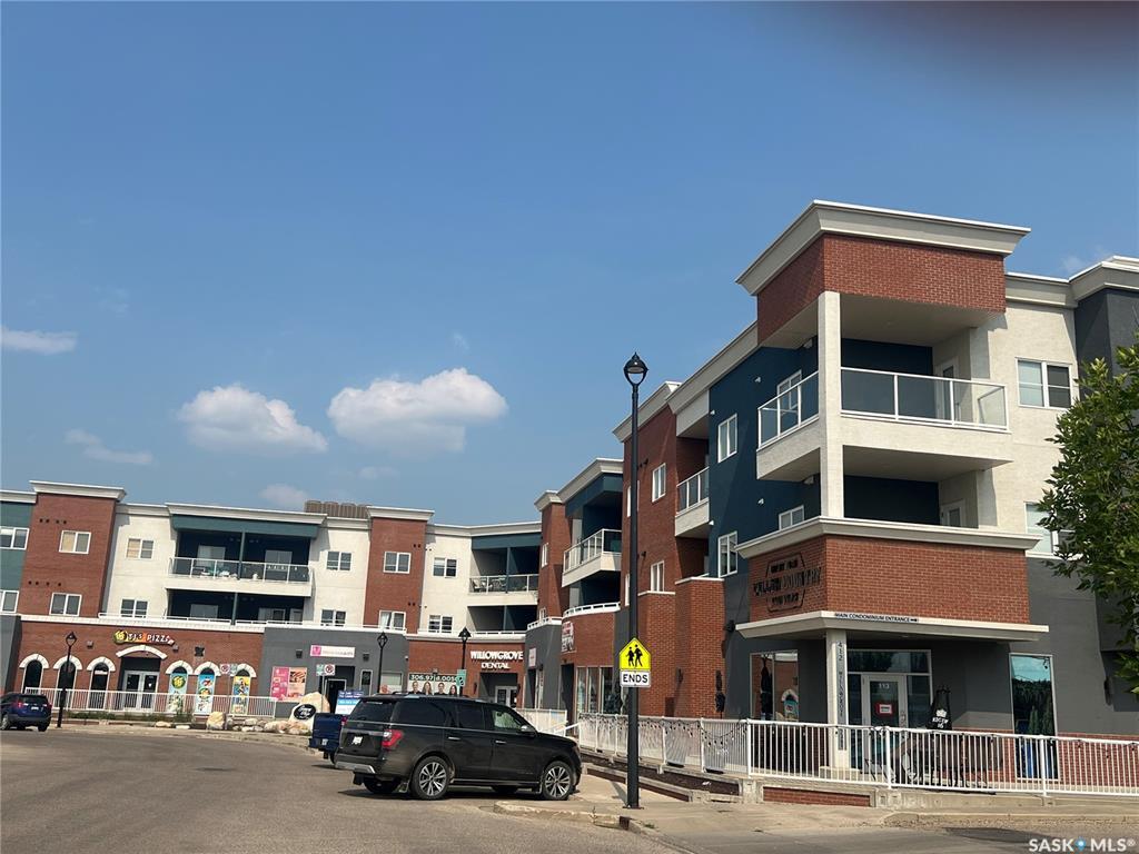 Property Photo: 412 Willowgrove Square 214 SK S7W 0T2