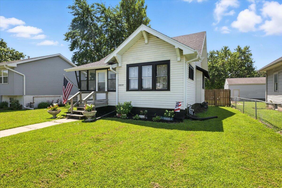 Property Photo: 2827 2nd Avenue IA 51501