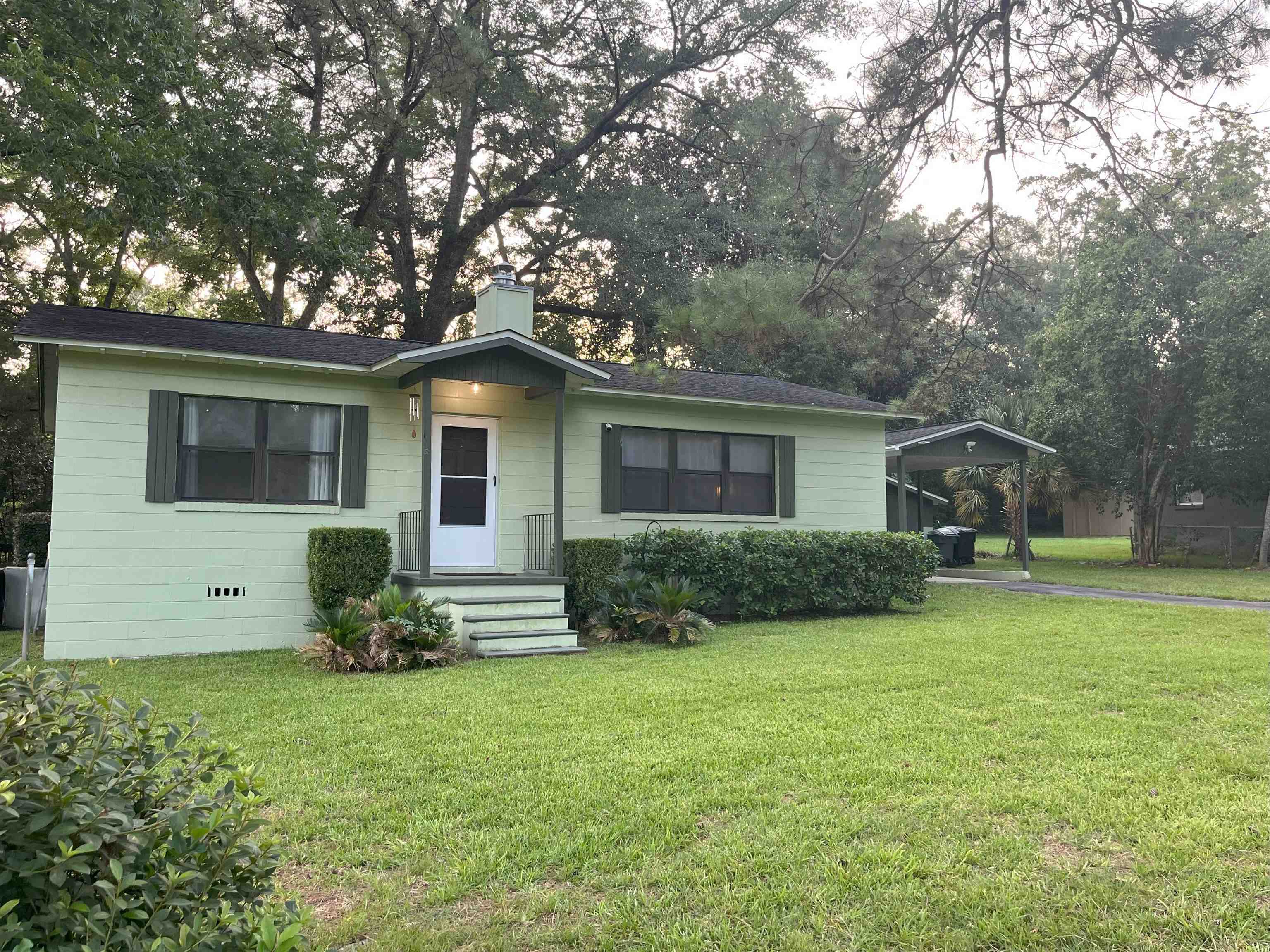 Property Photo: 1914 Fannie Drive FL 32303