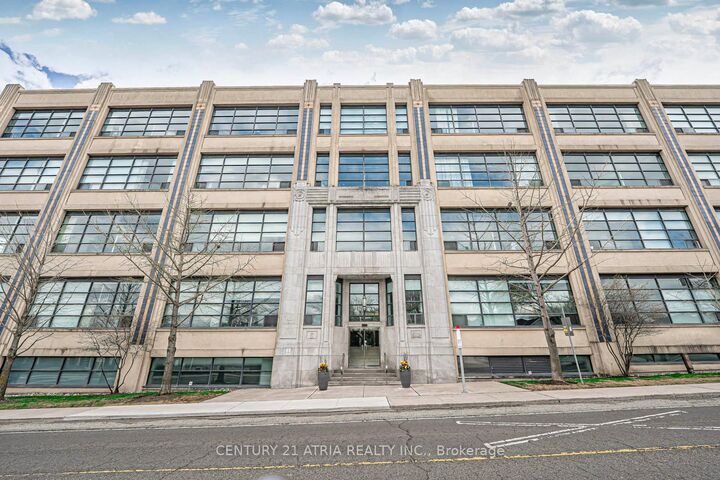 Photo de la propriété: 1001 Roselawn Avenue 318 ON M6B 4M4