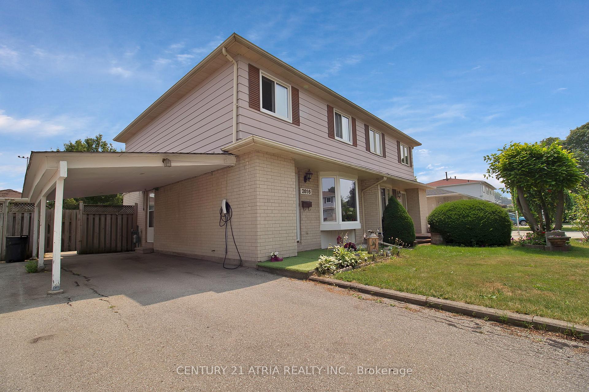 Property Photo: 2616 Widemarr Road ON L5J 1M3