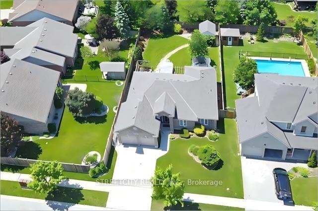 Property Photo:  1861 Louise Boulevard  ON N6G 5G2 