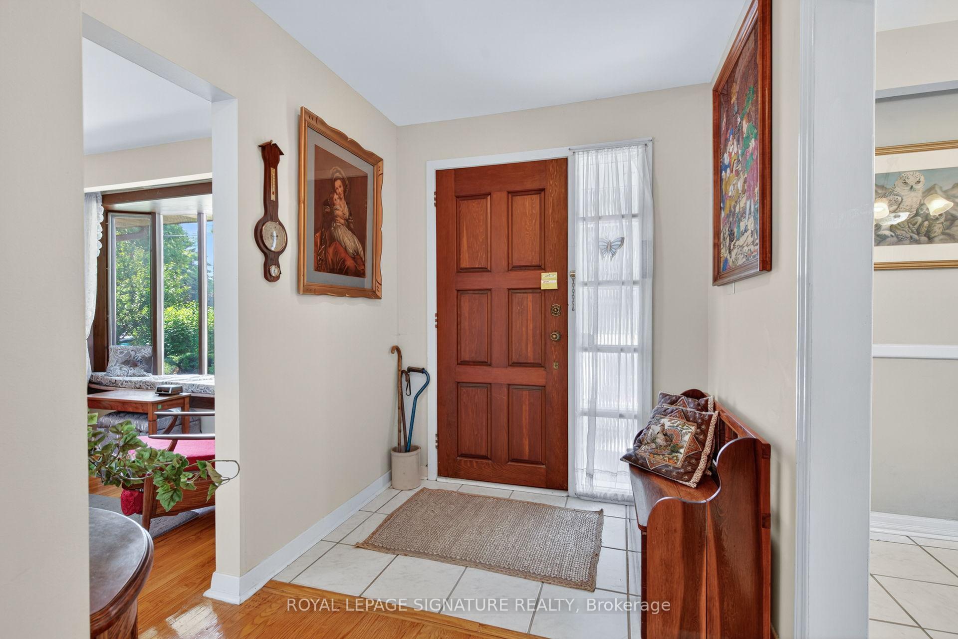 Property Photo:  3 Samson Crescent  ON M1G 1N2 