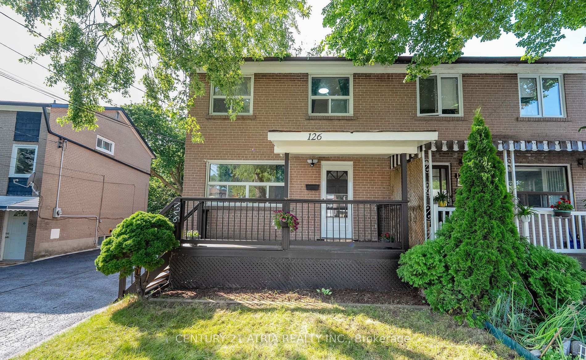 Property Photo: 126 Celeste Drive Lower ON M1E 2V1