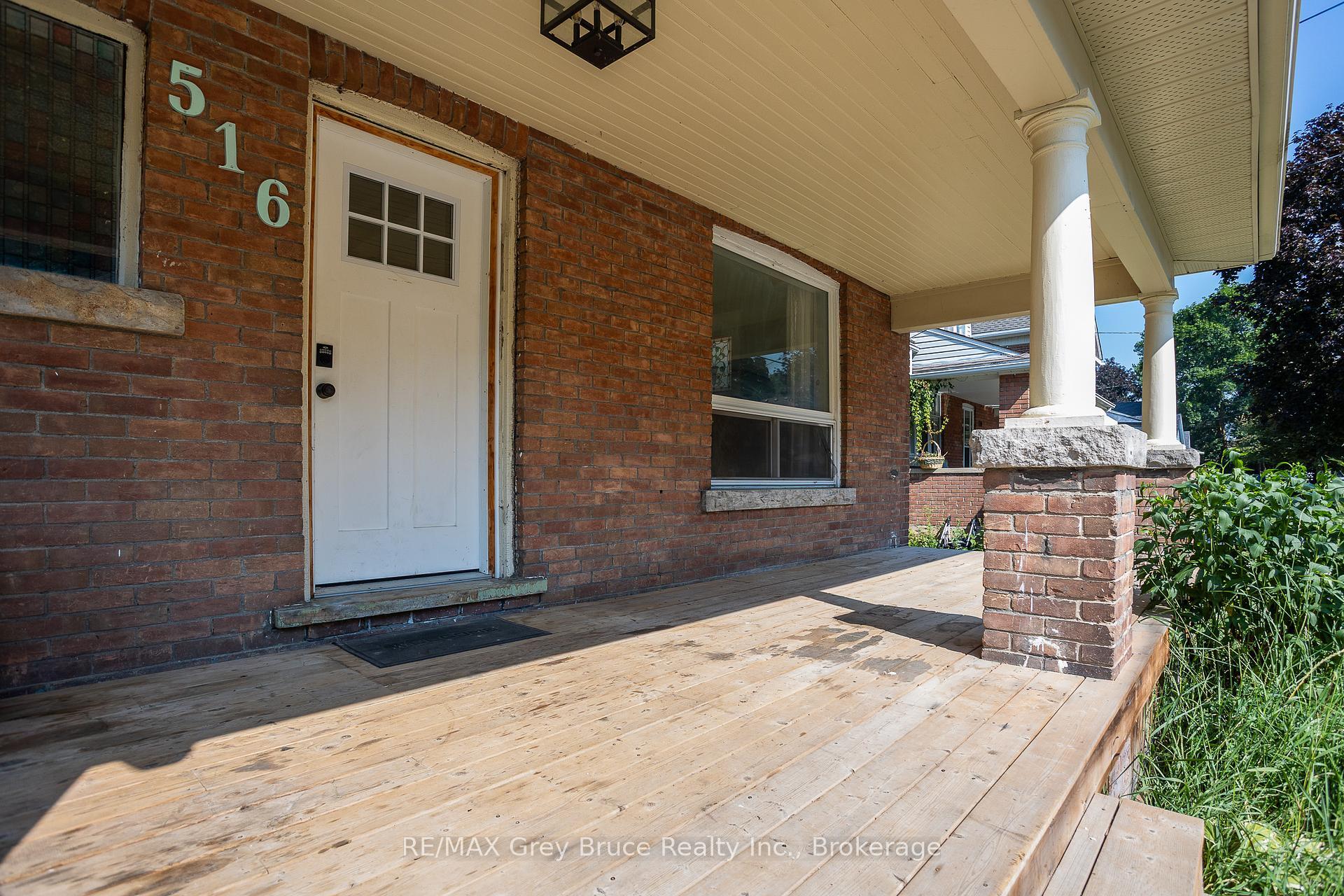 Property Photo: 516 4th Avenue E ON N4K 2N2