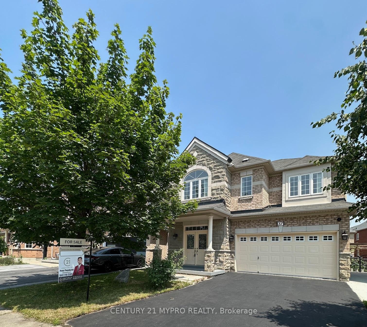 Property Photo:  37 Watchman Road  ON L6P 2L6 