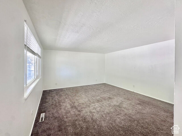 Property Photo: 718 E 30th St S UT 84403