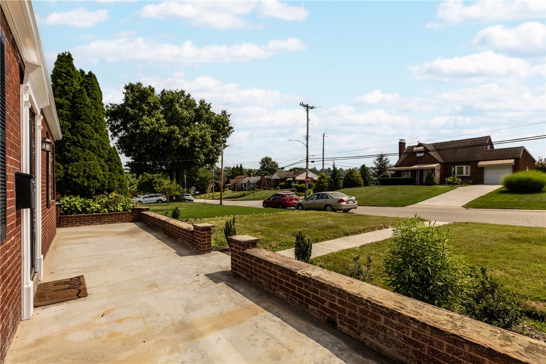 Property Photo:  1053 Edward Dr  PA 15227 