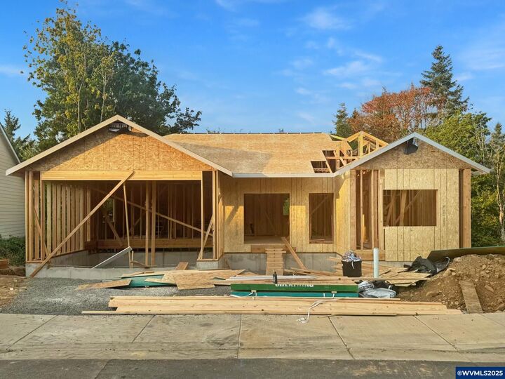 Property Photo: 1423 45th Av OR 97386