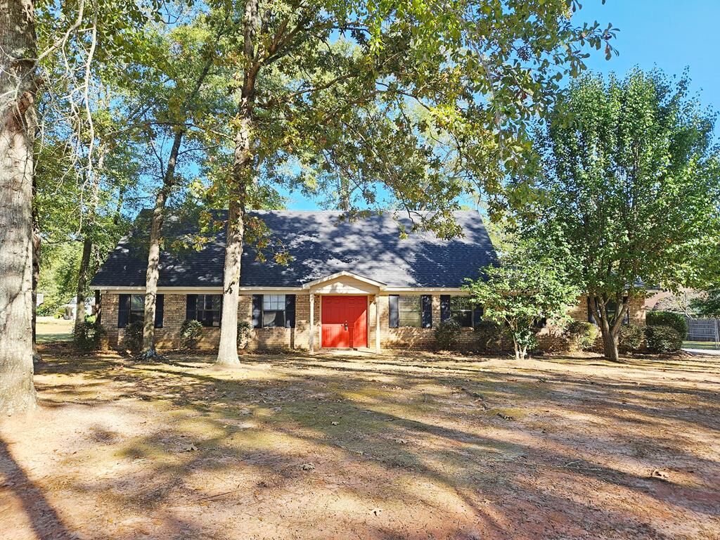 Property Photo:  164 Canuga Drive  GA 31707 