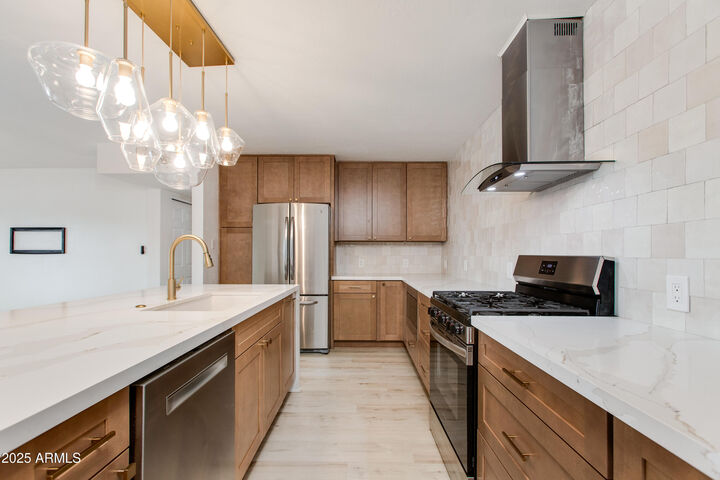 Property Photo: 6802 E Loma Land Drive AZ 85257