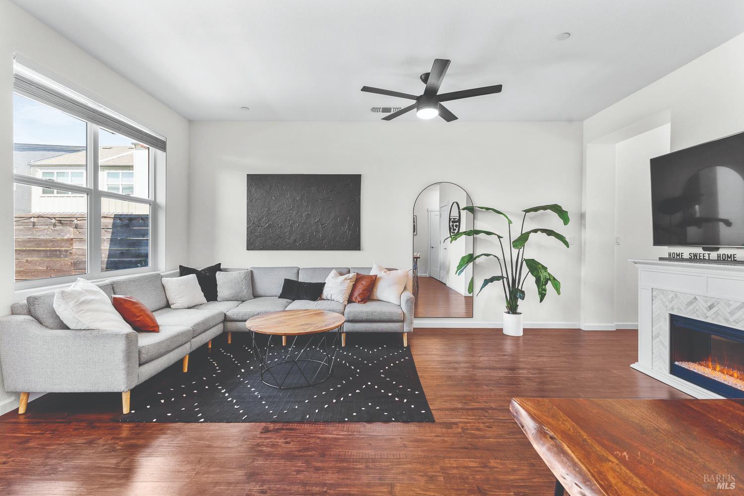 Property Photo:  521 Deep Rose Place  CA 95407 
