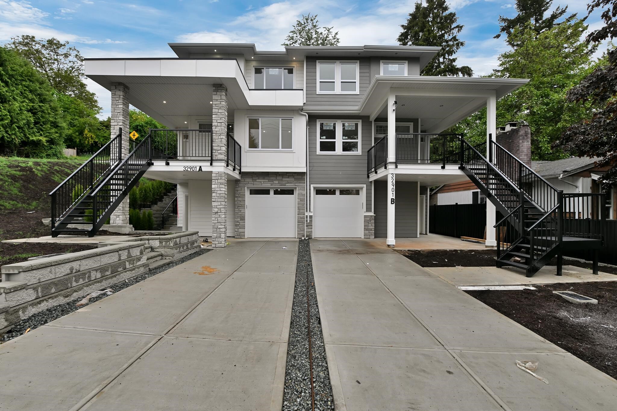 Property Photo:  32901 3rd Avenue A  BC V2V 1N2 