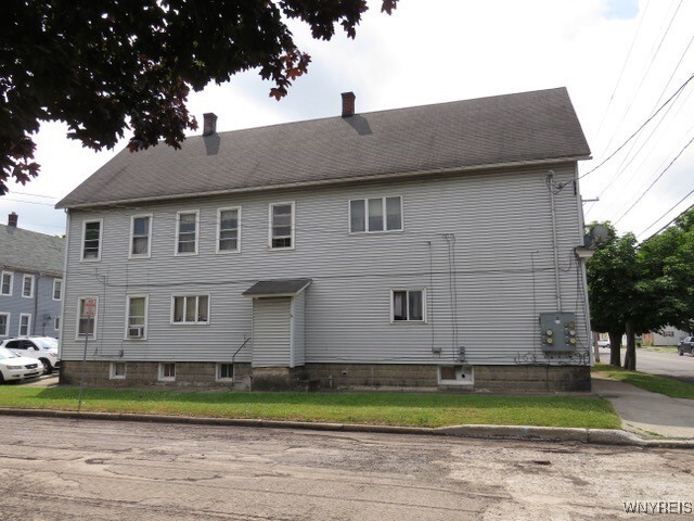 Property Photo:  699 Oliver Street  NY 14120 