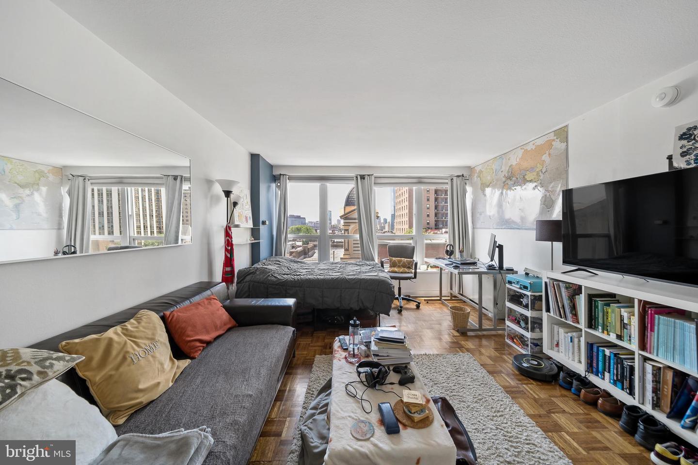 Property Photo: 224 W Rittenhouse Square 30 715B PA 19103