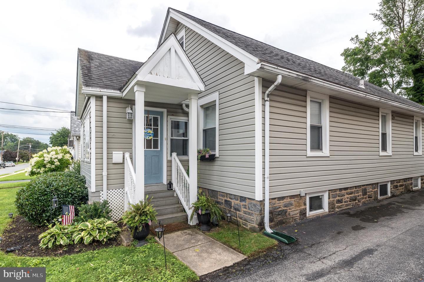 Property Photo:  614 Furlong Avenue  PA 19083 