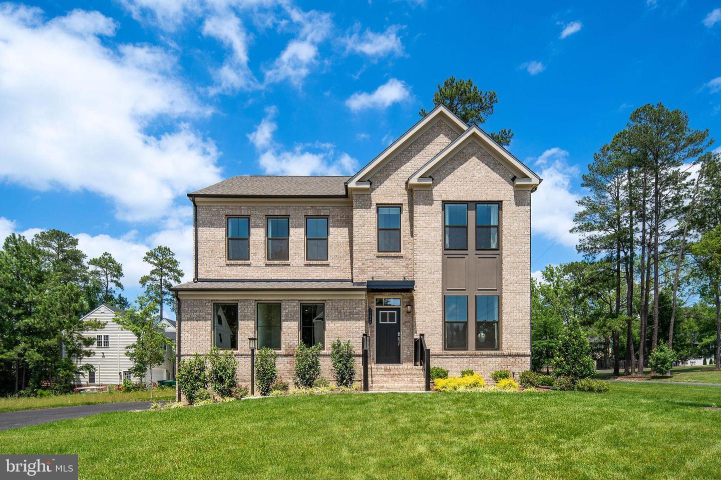 Property Photo:  11572 Chapman Mill Drive  VA 23060 
