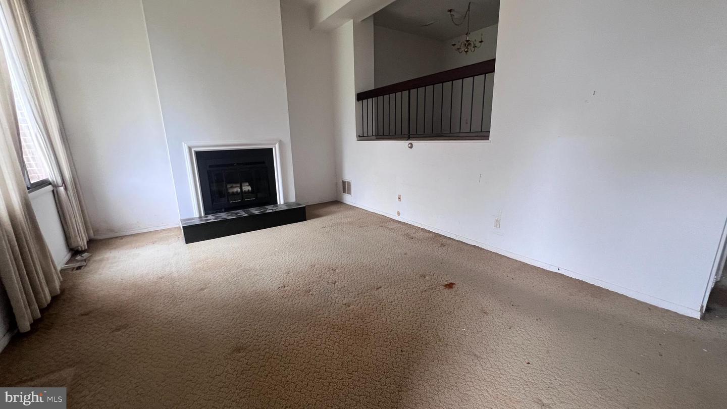 Property Photo:  171 Hollingston Place  NJ 08520 