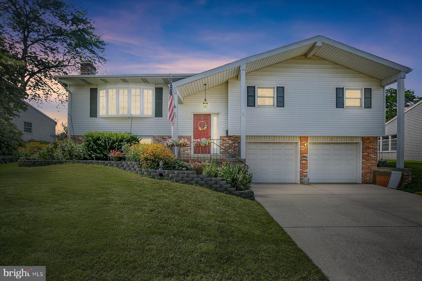 Property Photo:  407 Alison Avenue  PA 17055 