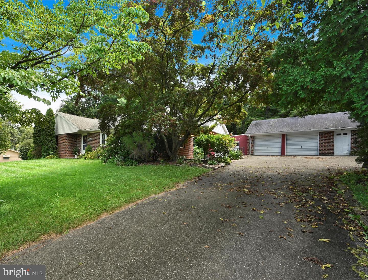 Property Photo:  9560 Longswamp Road  PA 19539 
