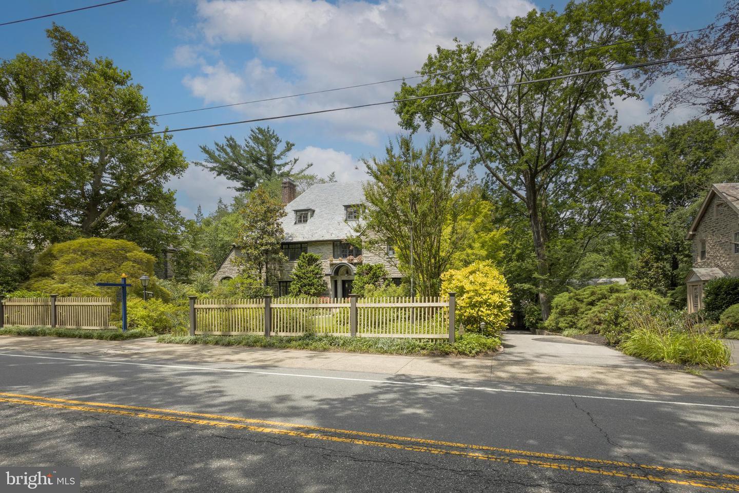 Property Photo: 441 W Allens Lane PA 19119