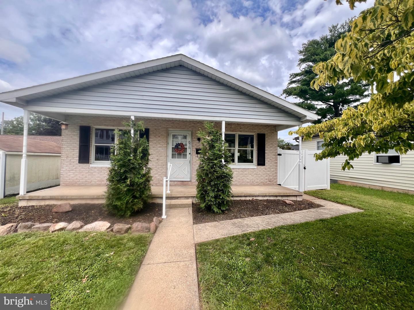 Property Photo:  675 Spruce Street  PA 19464 