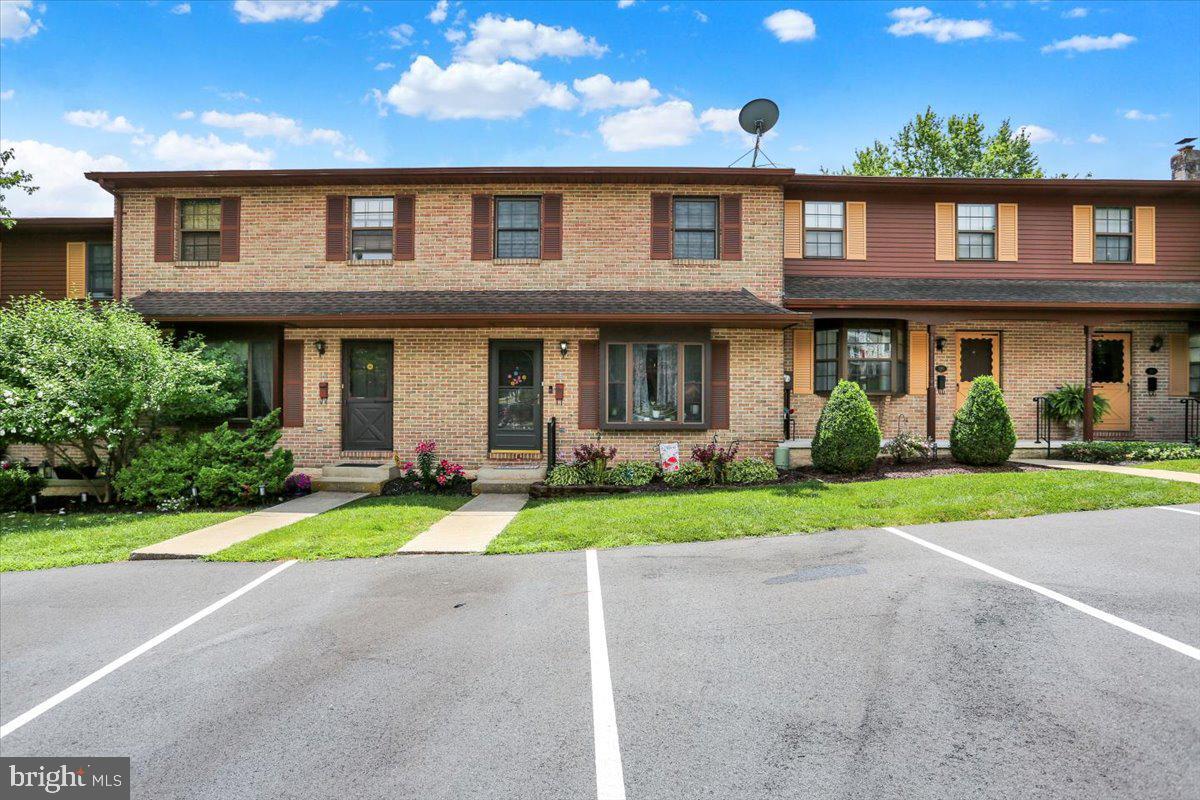 Property Photo:  118 Village Drive  PA 19512 
