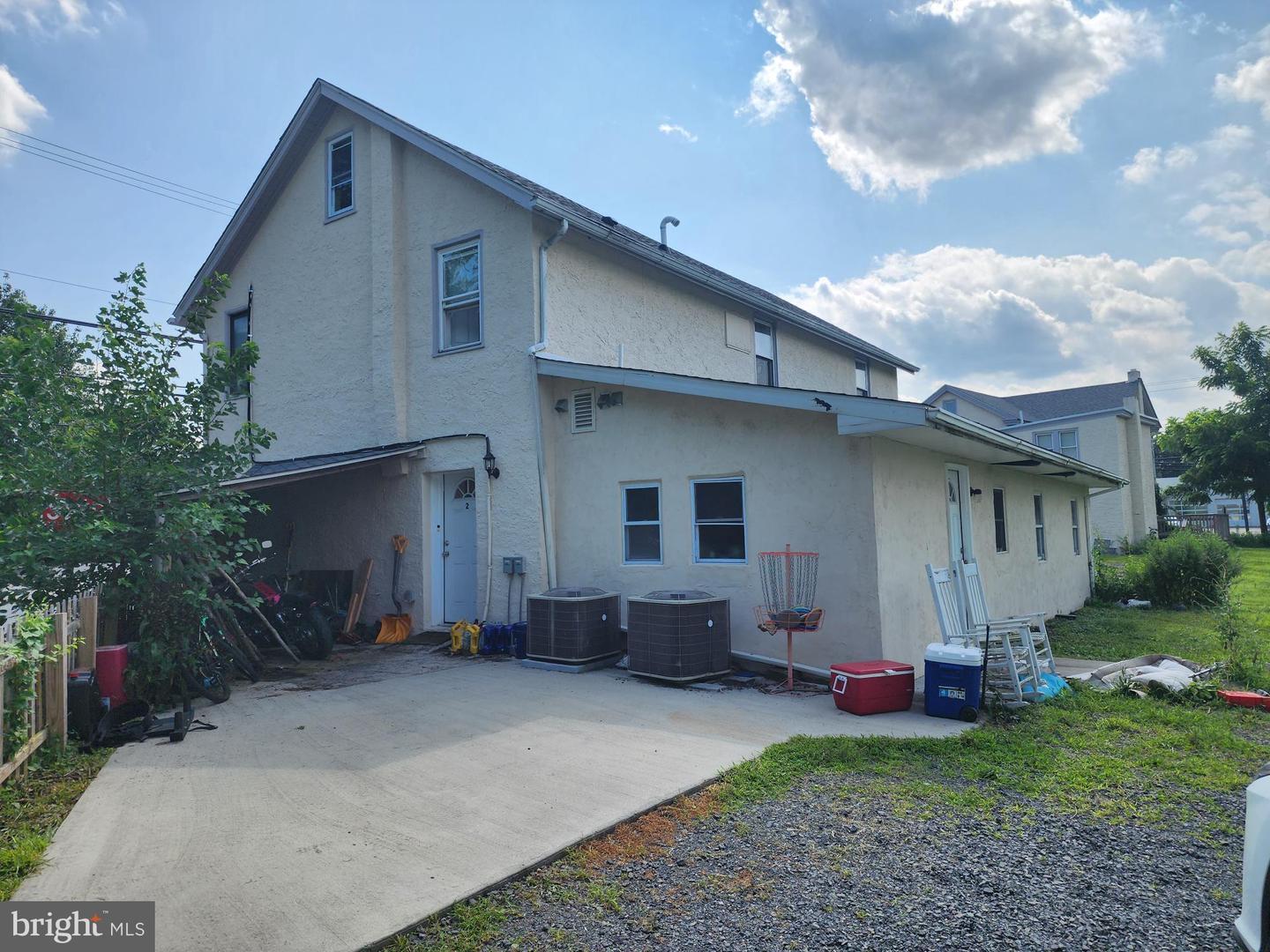 Property Photo: 1084 S Hanover Street PA 19465