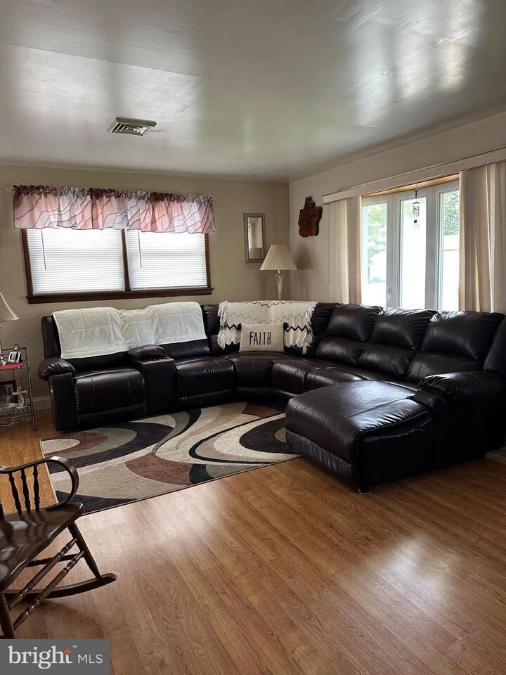 Property Photo: 916 Center Street NJ 08087