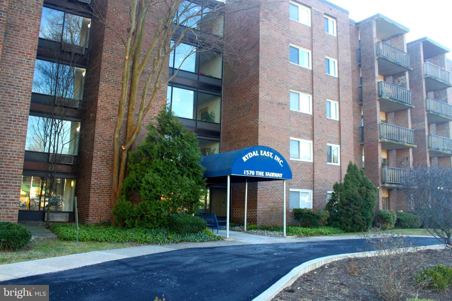 Property Photo: 1570 The Fairway 103E PA 19046
