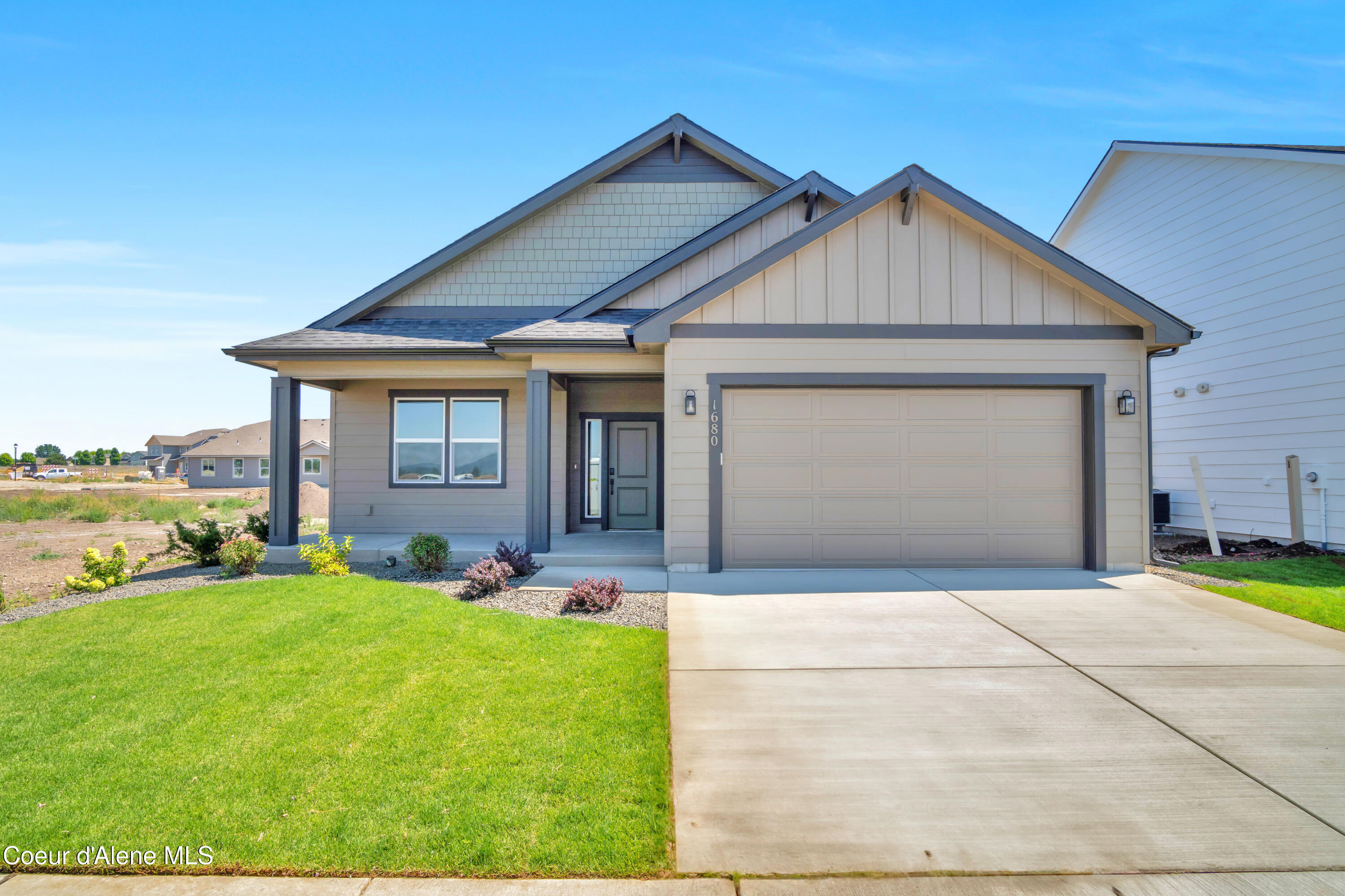Property Photo: 1680 W Alsea Loop ID 83854