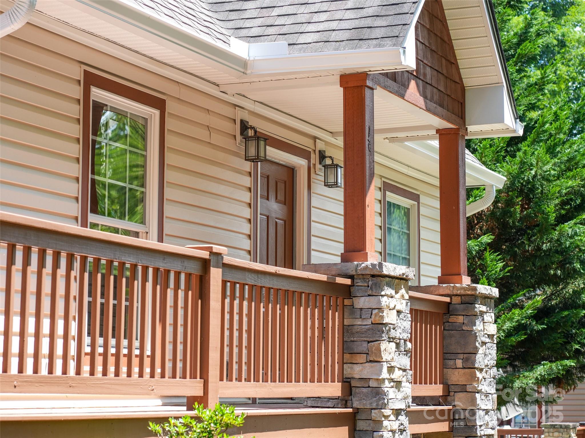 Property Photo:  15 Stone Cottage Road  NC 28806 