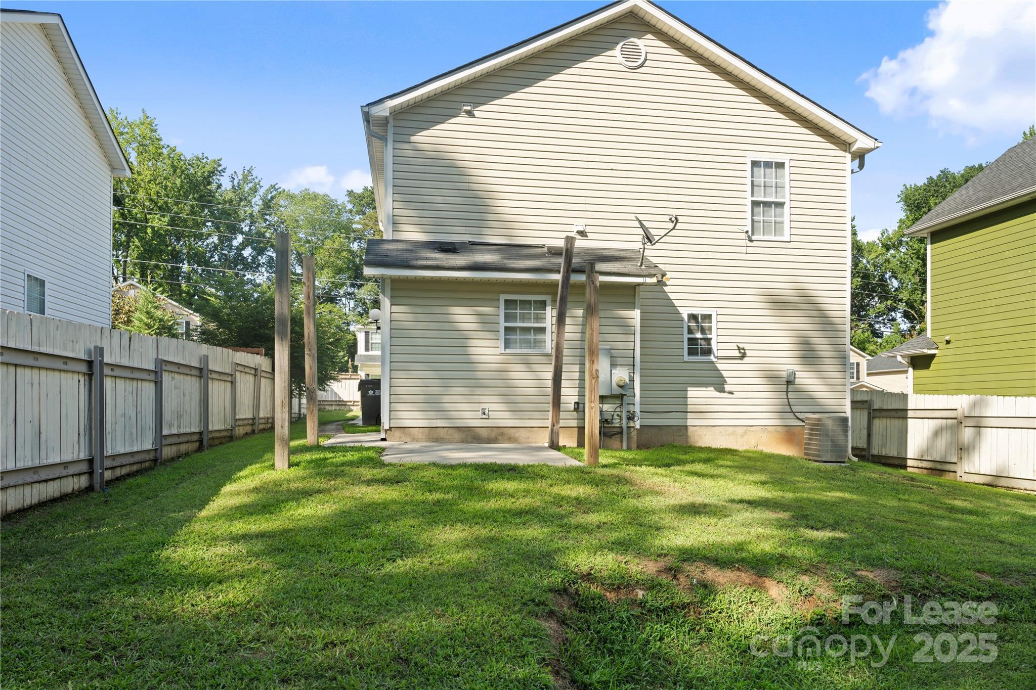Property Photo:  717 Dawn Circle  NC 28213 