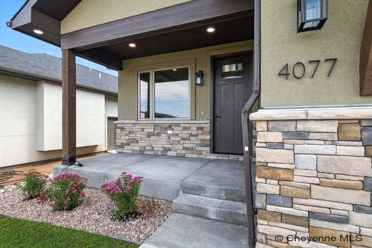 Property Photo:  4077 Saddleback Ln  WY 82009-0000 