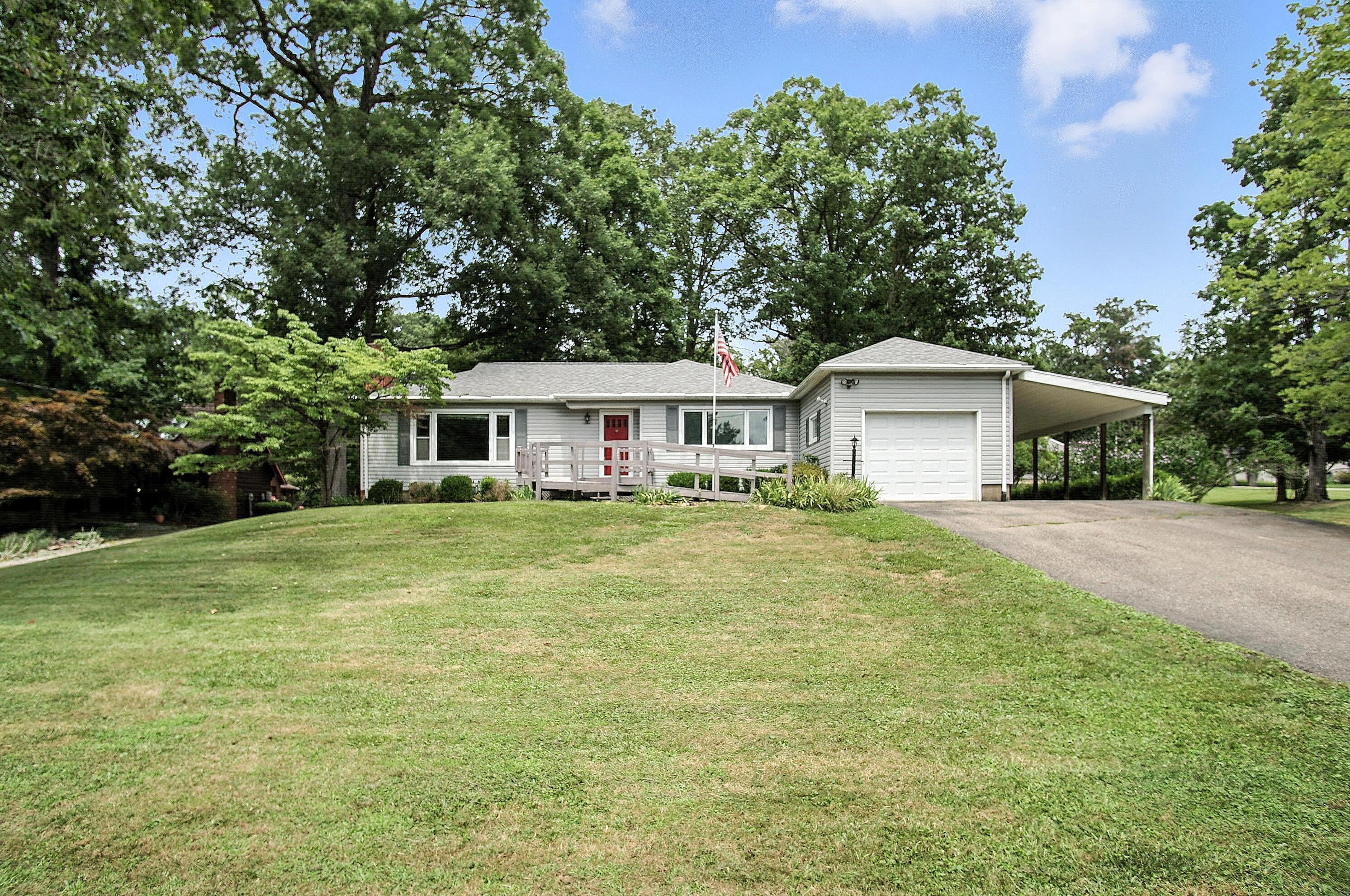 Property Photo: 621 Garden Road OH 43701