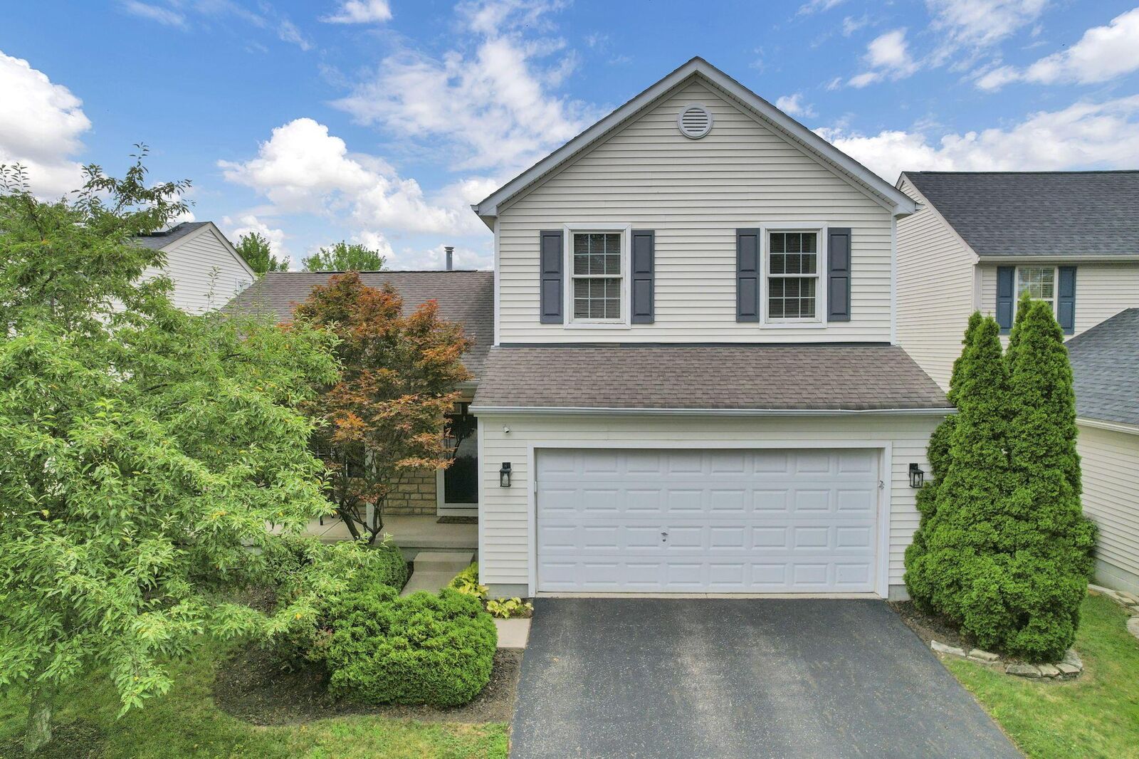 Property Photo:  2362 Smokehill Drive  OH 43228 
