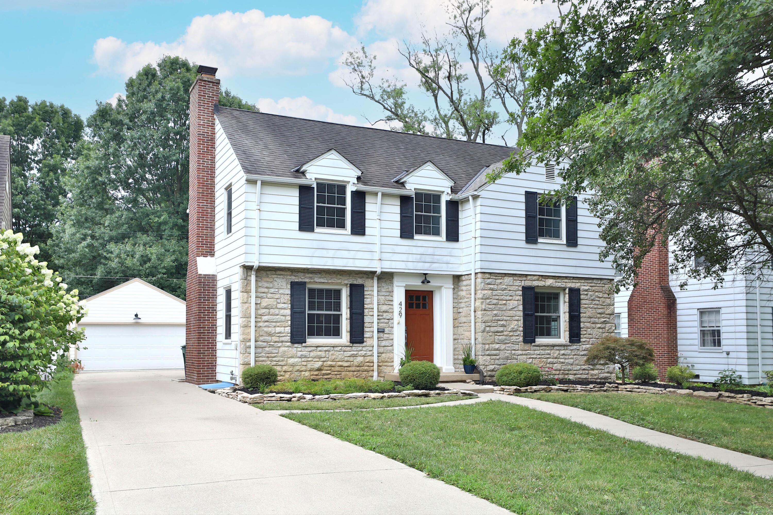 Property Photo: 429 Arden Road OH 43214