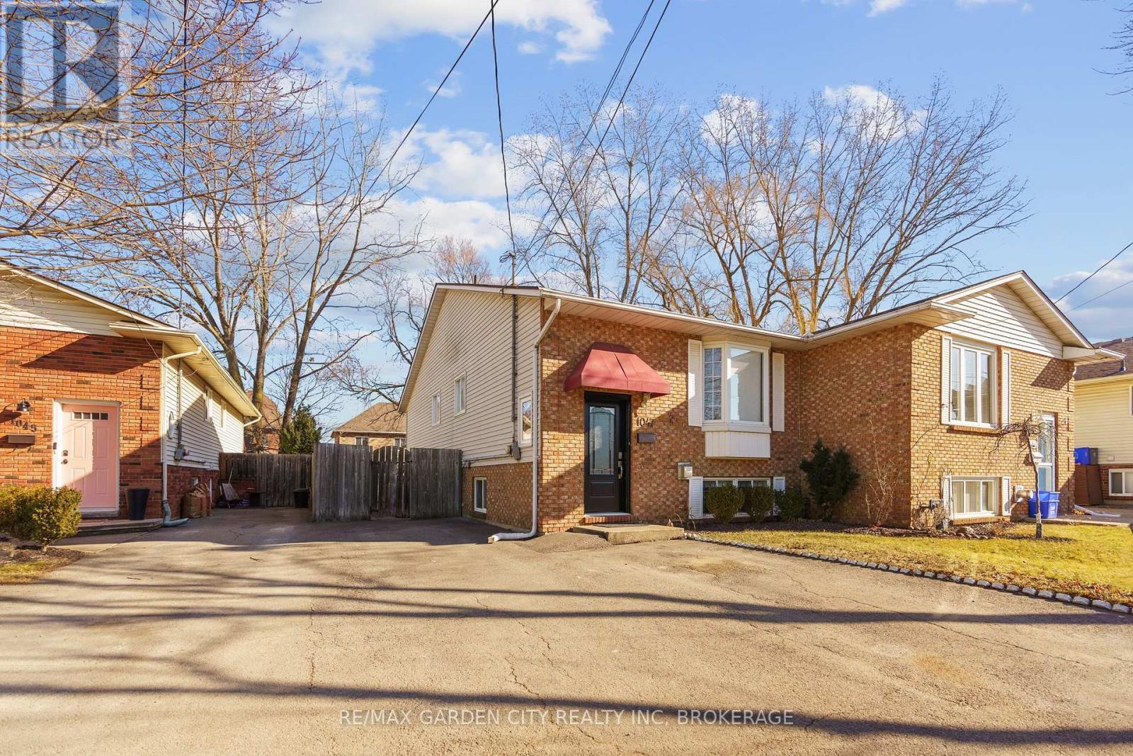 Property Photo:  1047 Vansickle Road  ON L2S 2X4 