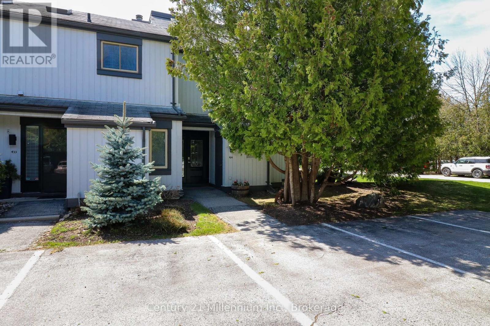 Property Photo:  434 Oxbow Crescent  ON L9Y 5B4 