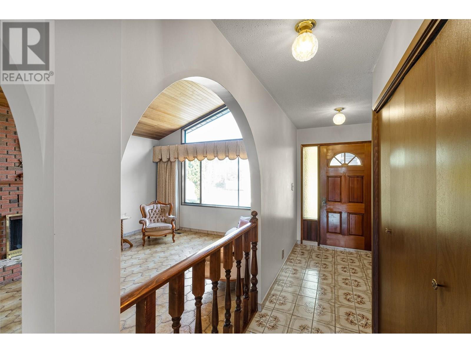 Property Photo:  2526 Irvine Avenue  BC V1K 1H4 