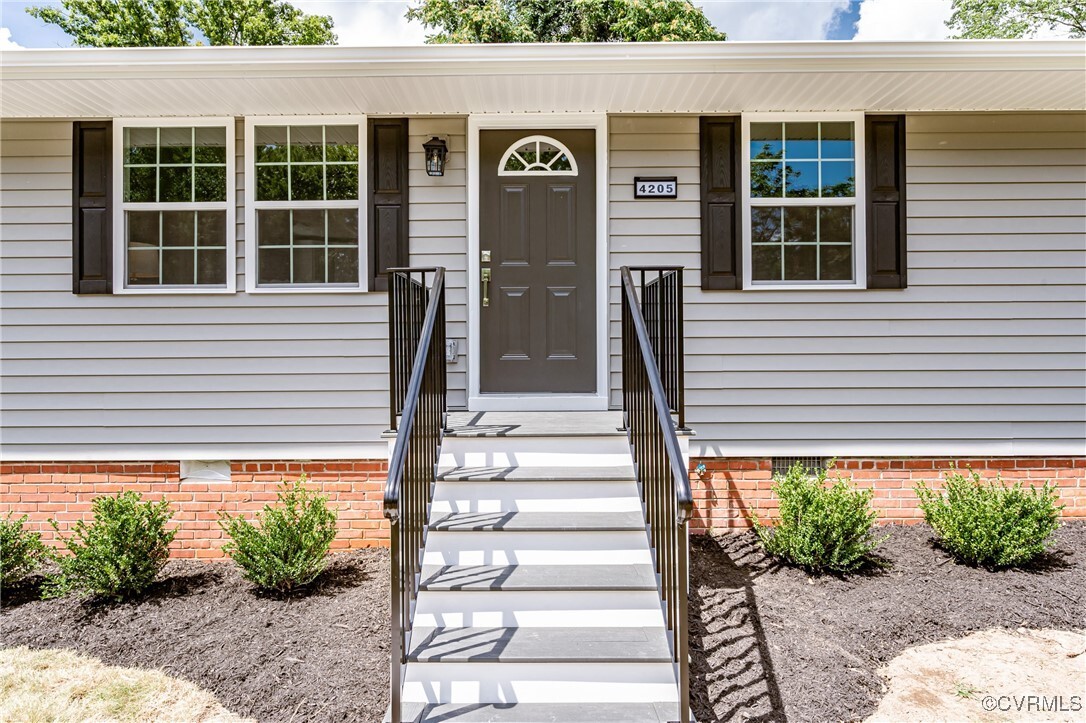 Property Photo: 4205 Fayette Circle VA 23222