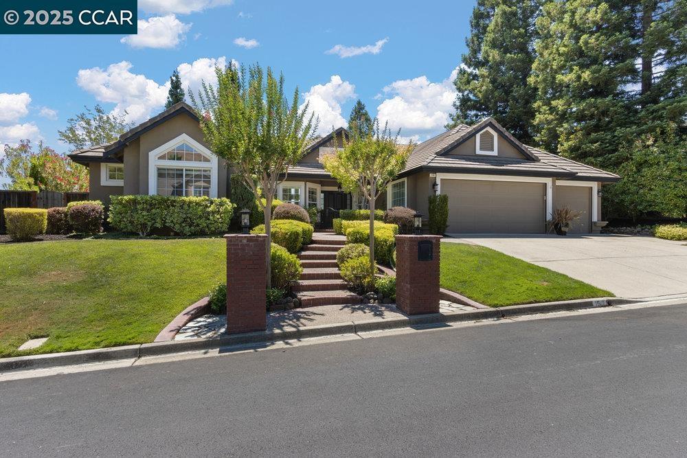 Property Photo: 150 Alta Vista Way CA 94506