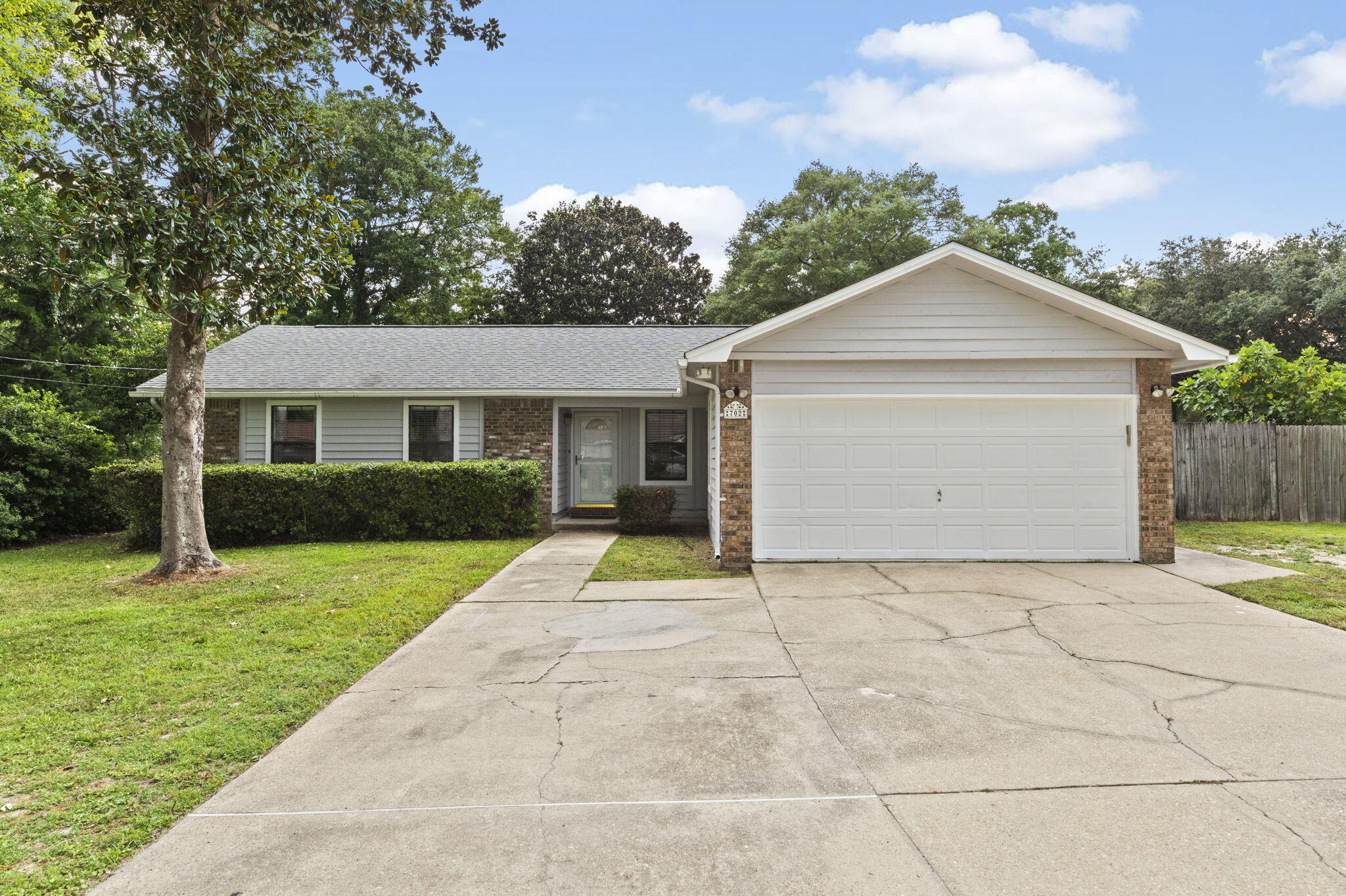 Property Photo: 702 Kumquat Avenue FL 32578