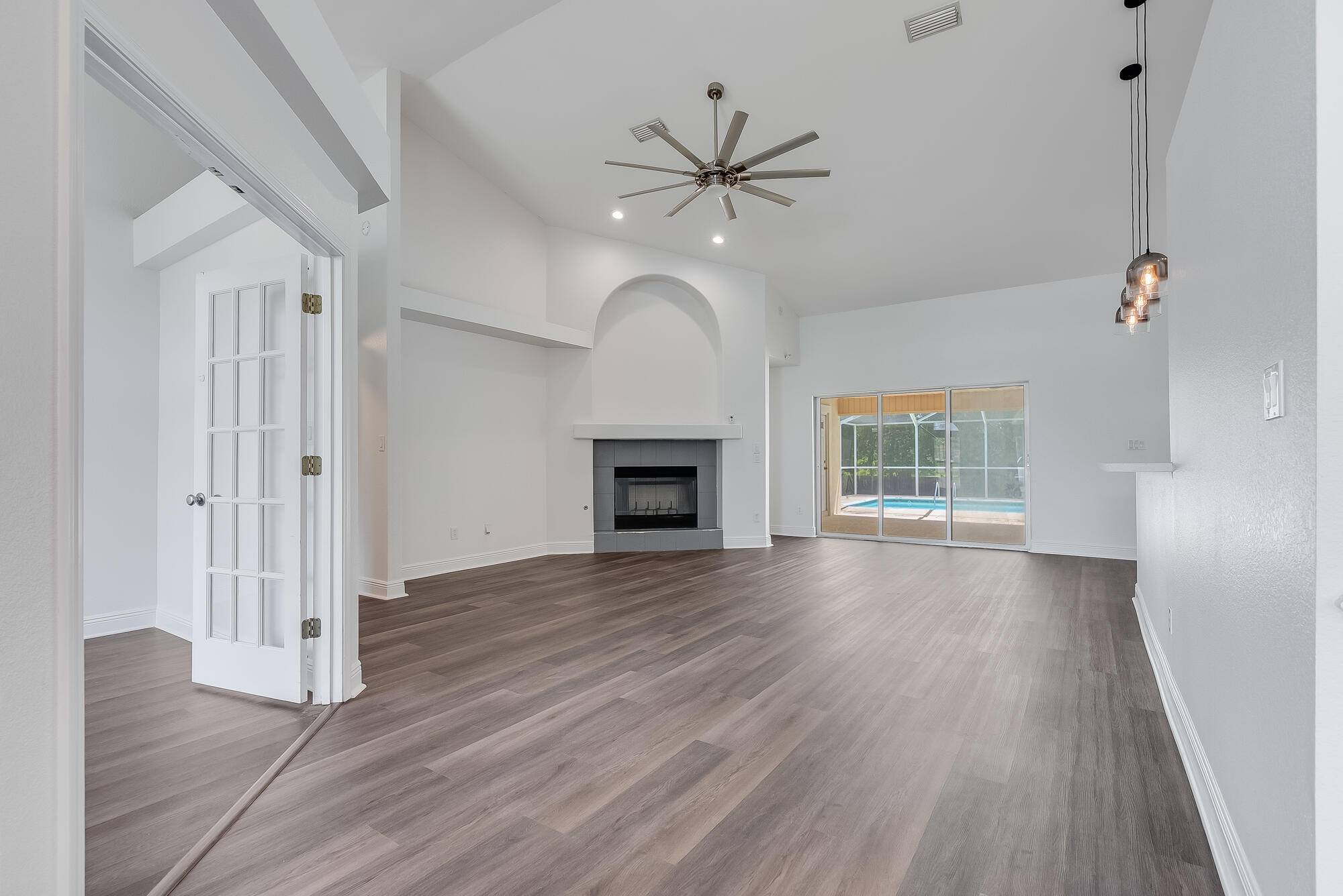 Property Photo:  4121 Bamboo Drive  FL 32526 
