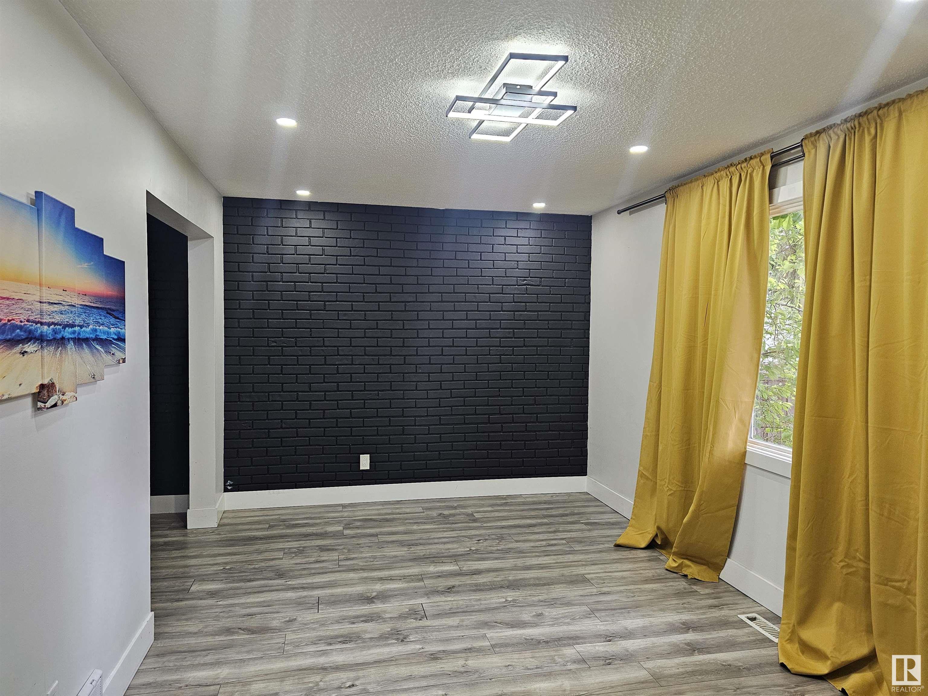 Property Photo:  14310 80 Street NW 2  AB T5C 1L6 